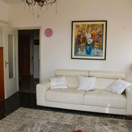 Casa Leopardi - In * Garda (Verona)
